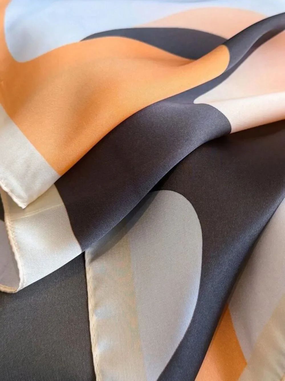 Abstract Scarf S131 - Picture 4 of 7